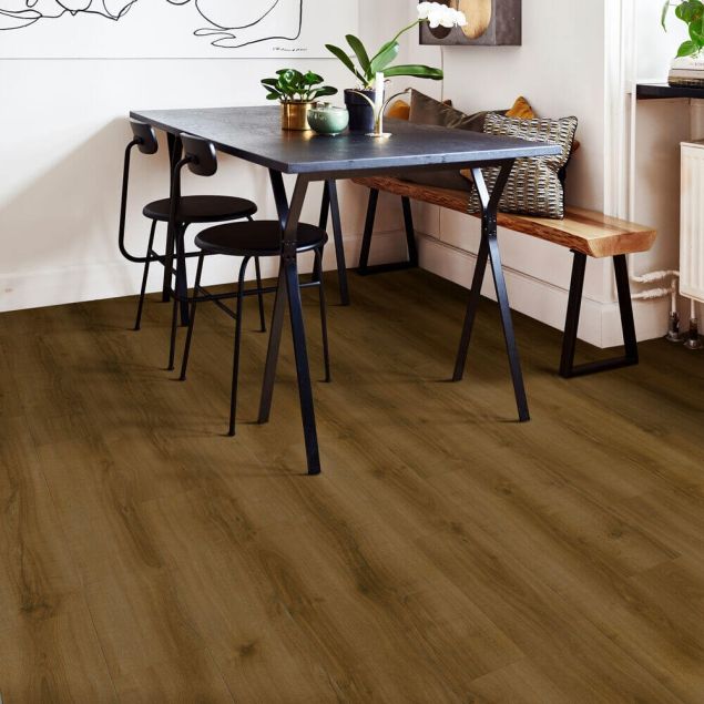 Kiri - Rigel Dryback Room shot with table and chairs